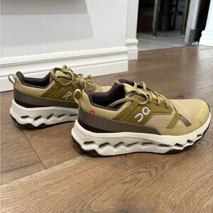 OnCloud women’s Sneakers in Olive and Black